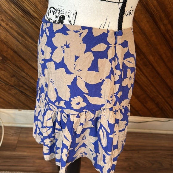 Gianni Bini mini skirt - Picture 2 of 3